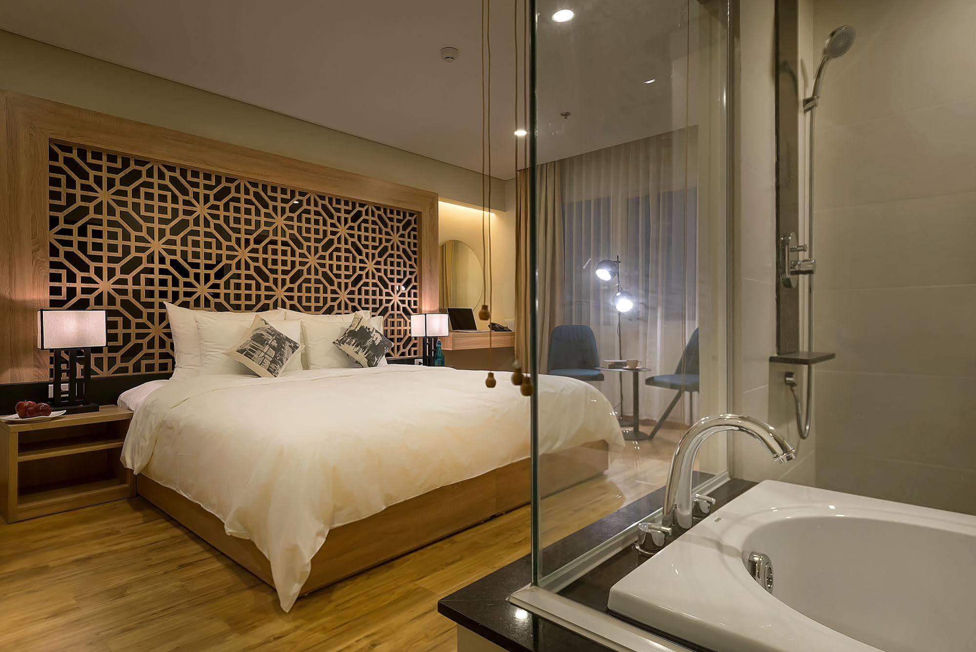 Ccentral Hotel Bui Vien Ho Chi Minh City Exterior photo
