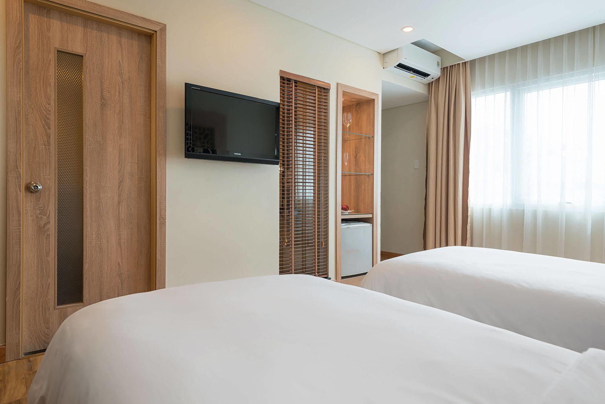 Ccentral Hotel Bui Vien Ho Chi Minh City Exterior photo